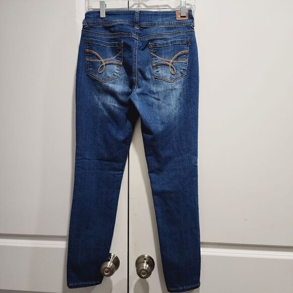 Wallflower - Reg 7 - Ultra Fit Skinny Jeans.  Stretchy jeans - Picture 5 of 6